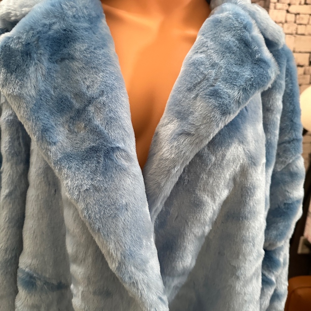 Ivy Park x Adidas blue fur jacket Midium(Fits like Extra Large ) Beyoncé unisex - Picture 3 of 8